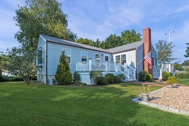 15 Meadow Ln 0, Marblehead, MA 01945