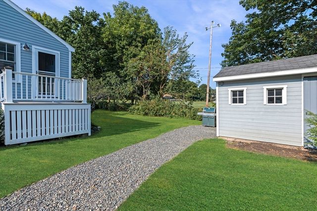 15 Meadow Ln 0, Marblehead, MA 01945