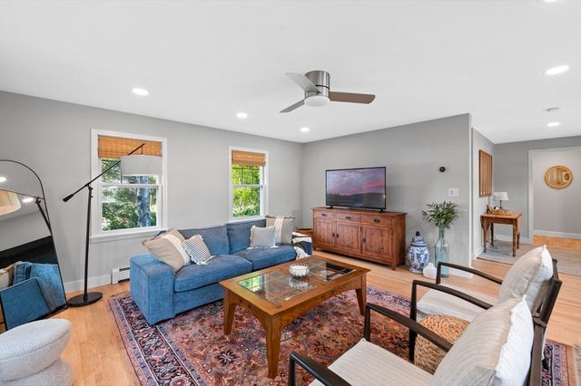15 Meadow Ln 0, Marblehead, MA 01945
