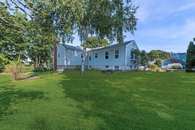 15 Meadow Ln 0, Marblehead, MA 01945