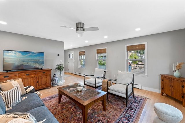 15 Meadow Ln 0, Marblehead, MA 01945