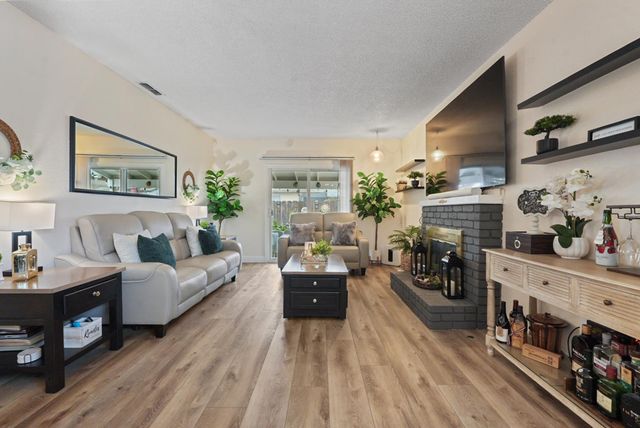 2721 Villa Ramon Dr, Ceres, CA 95307