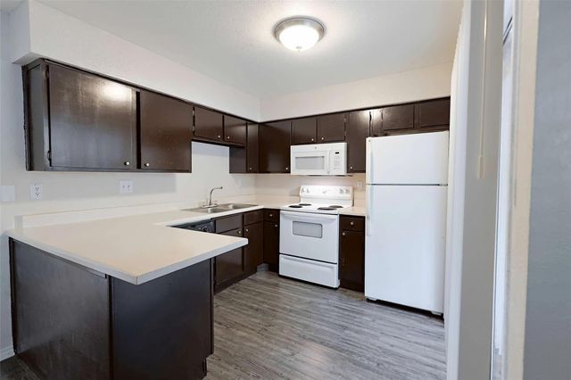 2809 W William Cannon DR I104, Austin, TX 78745