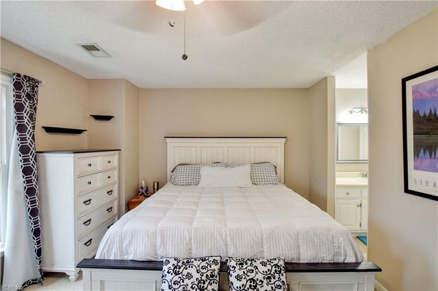 113 River Point LN, Suffolk, VA 23434