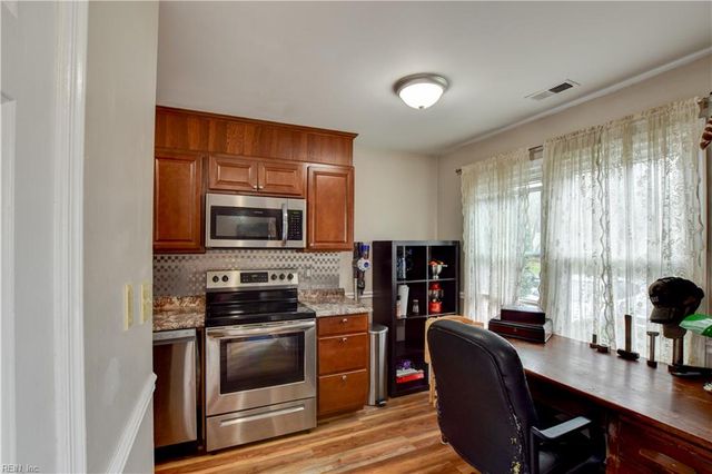 113 River Point LN, Suffolk, VA 23434