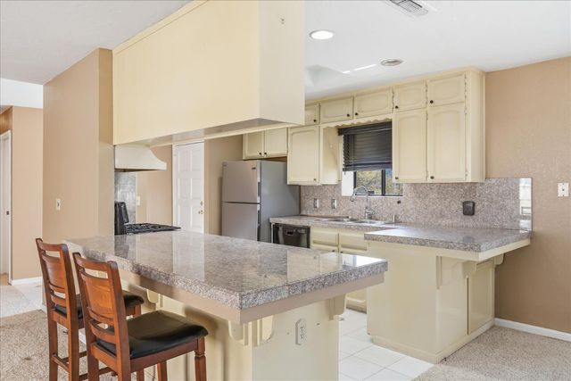 46300 Vista Del Rio, Oakhurst, CA 93644