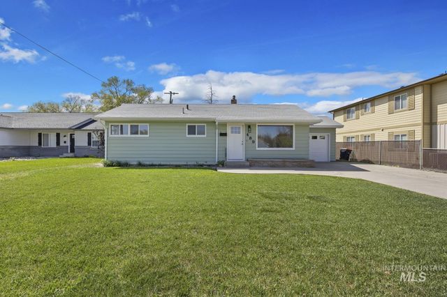 489 W Borah Ave, Twin Falls, ID 83301