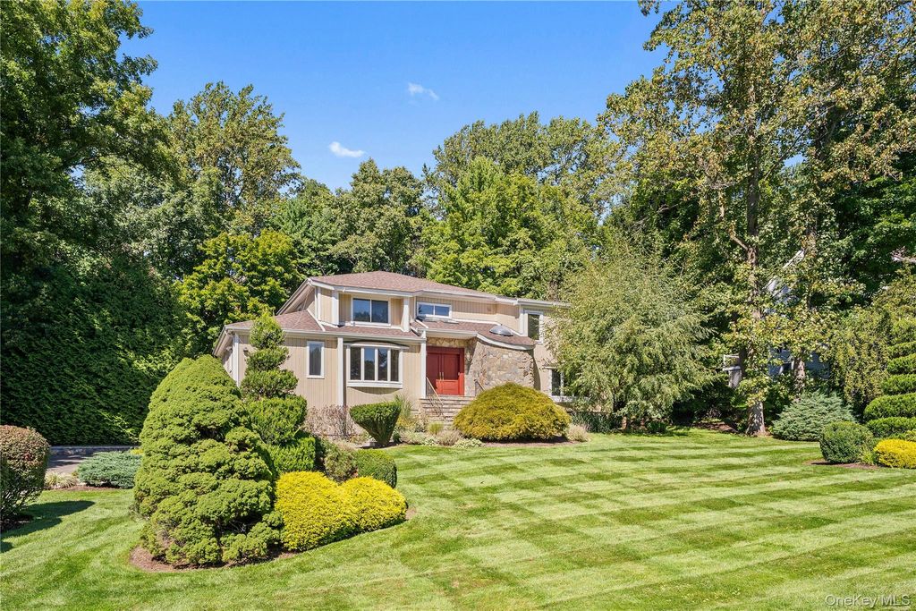 37 Pheasant Run Road, Pleasantville, NY 10570 — exterior
