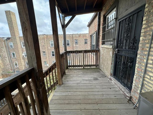 4354 W Washington Boulevard 301, Chicago, IL 60624
