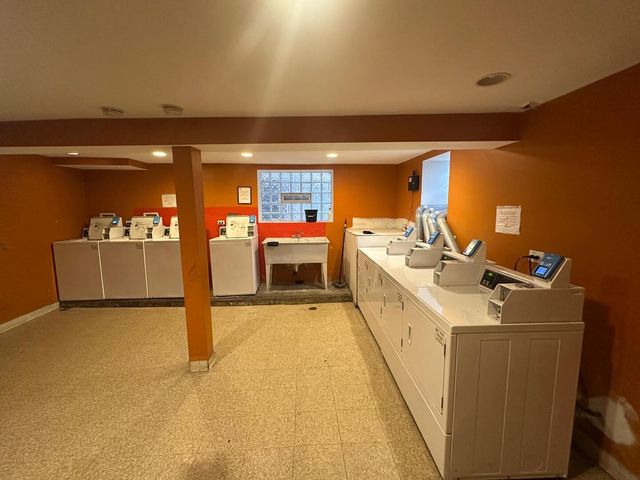 4354 W Washington Boulevard 301, Chicago, IL 60624