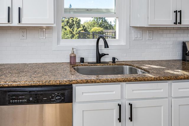 246 Huntley Ave, Auburn, CA 95603