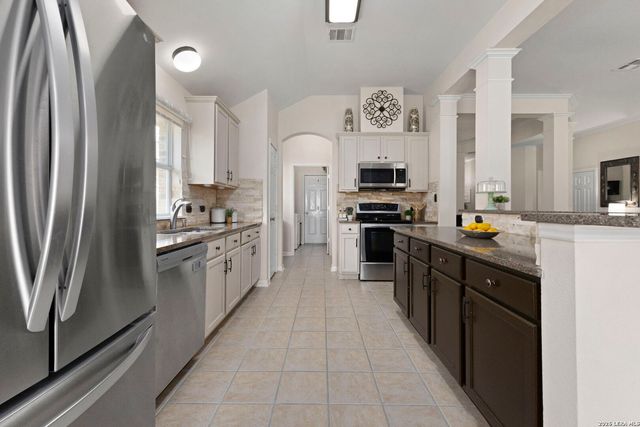 21009 PEDREGOSO LN, San Antonio, TX 78258