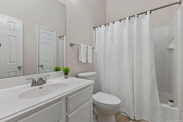 21009 PEDREGOSO LN, San Antonio, TX 78258