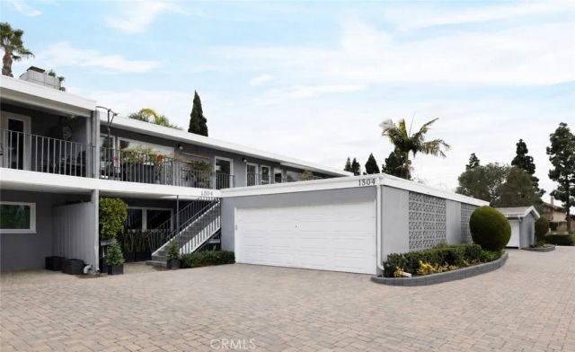 1504 Westcliff Drive 5, Newport Beach, CA 92660