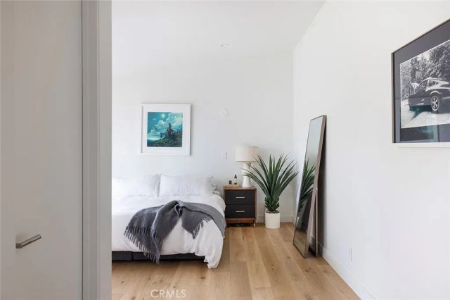 1504 Westcliff Drive 5, Newport Beach, CA 92660