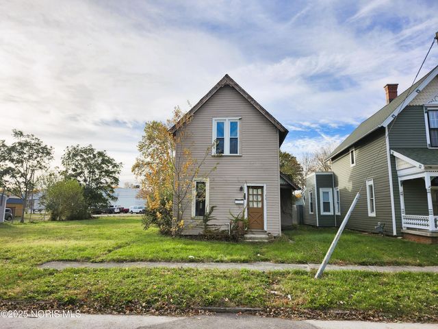 325 Mcdougal Street, Fostoria, OH 44830
