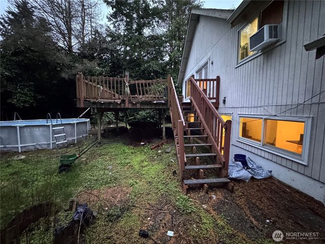 131 NE Rainbow Place N, Belfair, WA 98528