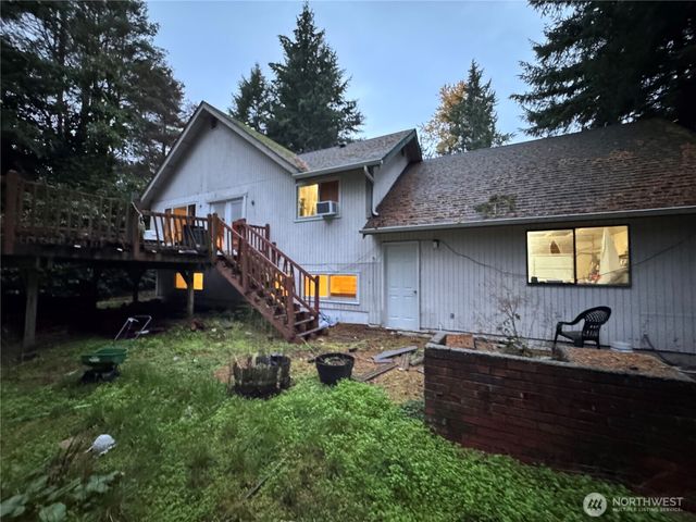 131 NE Rainbow Place N, Belfair, WA 98528
