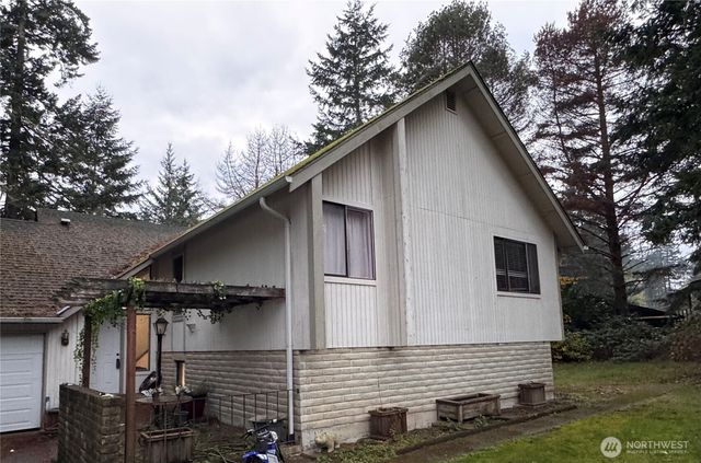 131 NE Rainbow Place N, Belfair, WA 98528