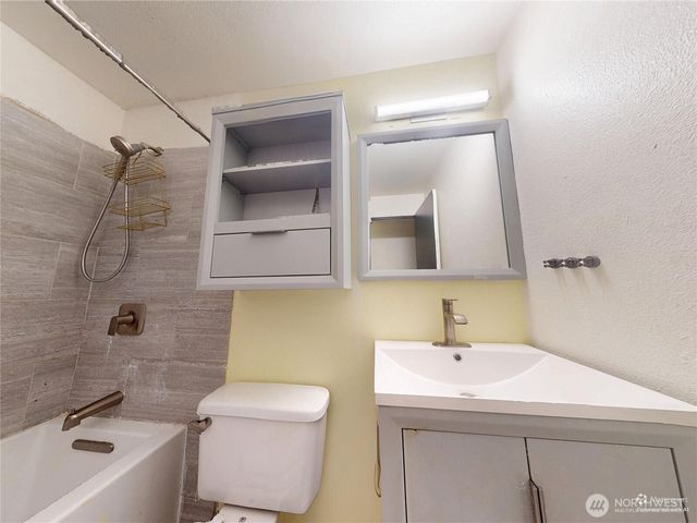 131 NE Rainbow Place N, Belfair, WA 98528