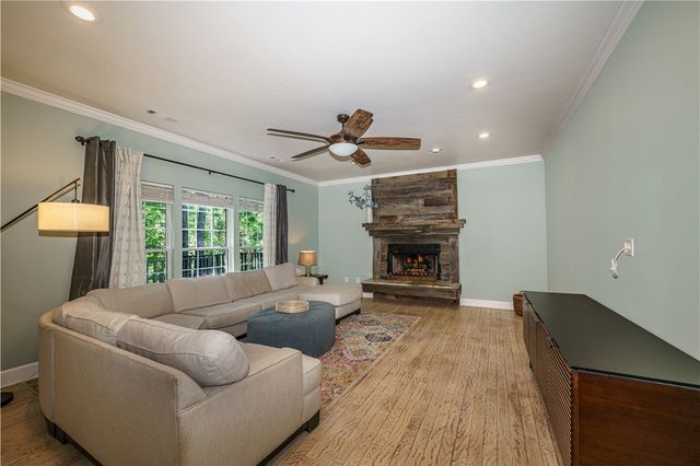 5723 E Estate View Road, Fayetteville, AR 72703