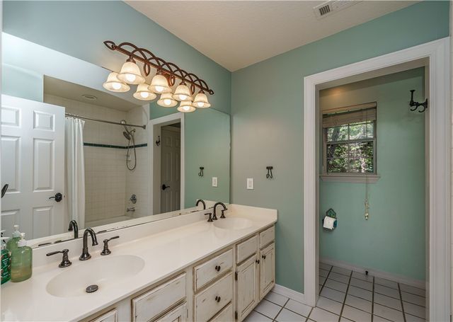 5723 E Estate View Road, Fayetteville, AR 72703