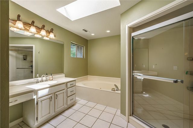 5723 E Estate View Road, Fayetteville, AR 72703