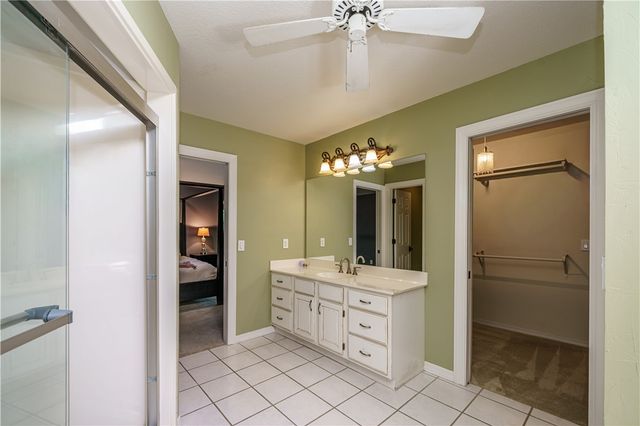 5723 E Estate View Road, Fayetteville, AR 72703