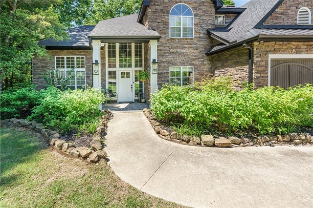 5723 E Estate View Road, Fayetteville, AR 72703
