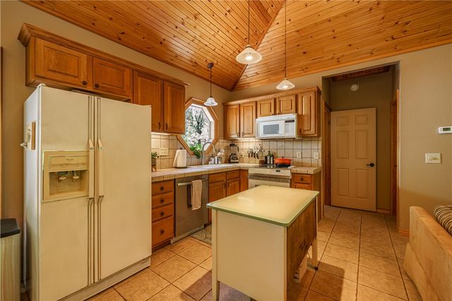 5723 E Estate View Road, Fayetteville, AR 72703