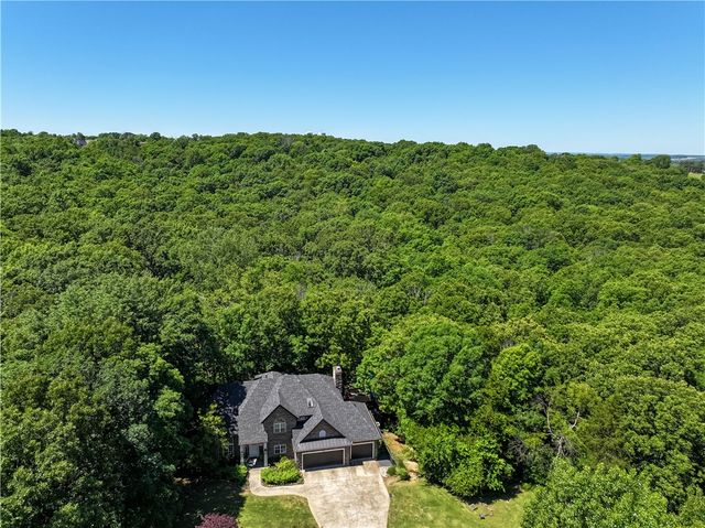 5723 E Estate View Road, Fayetteville, AR 72703