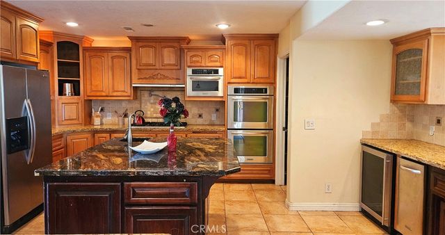 13367 Apple Blossom Lane, Apple Valley, CA 92308