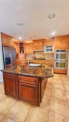 13367 Apple Blossom Lane, Apple Valley, CA 92308