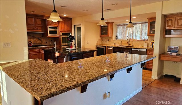 13367 Apple Blossom Lane, Apple Valley, CA 92308