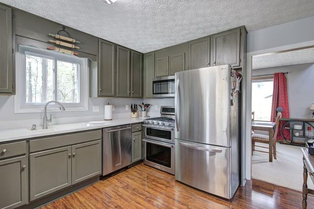 2356 Mountain Springs Place NW, Kennesaw, GA 30144