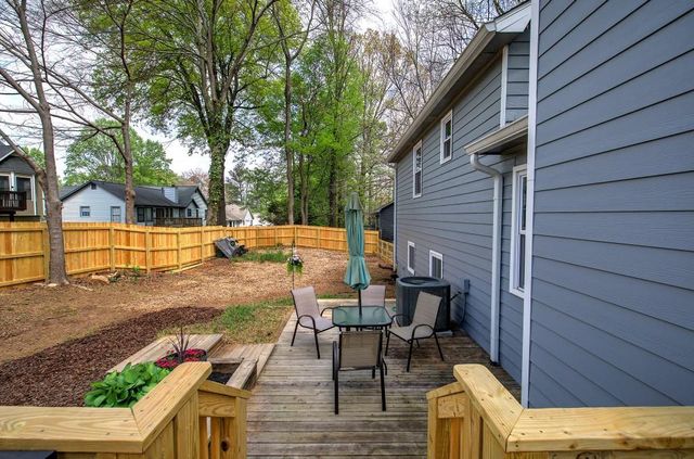 2356 Mountain Springs Place NW, Kennesaw, GA 30144