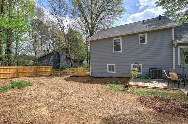 2356 Mountain Springs Place NW, Kennesaw, GA 30144