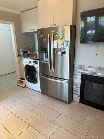 112 Gun Lane, Levittown, NY 11756