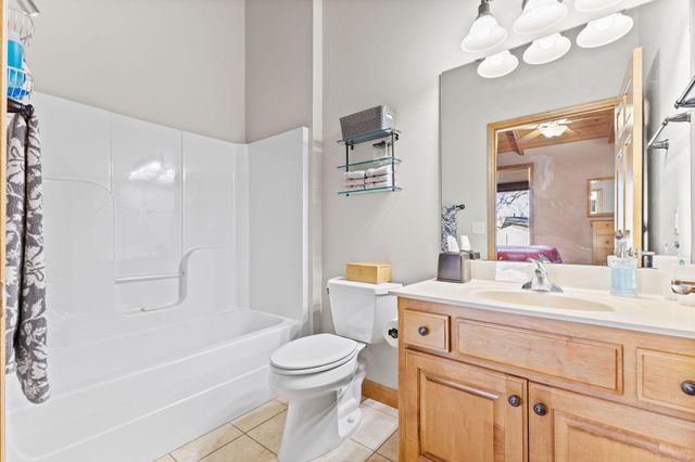 2603 Margaret Street N, North Saint Paul, MN 55109