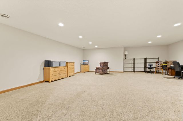 2603 Margaret Street N, North Saint Paul, MN 55109