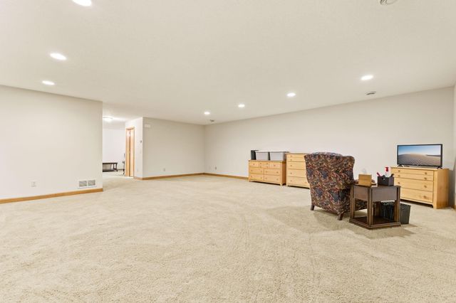 2603 Margaret Street N, North Saint Paul, MN 55109