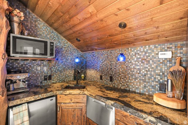 10280 S DIMPLE DELL RD, Sandy, UT 84092
