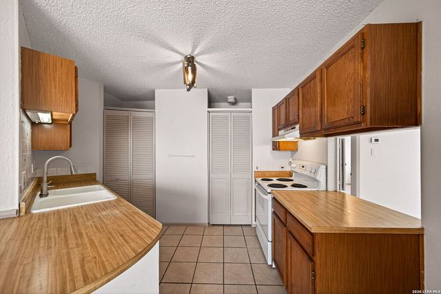 3916 Chimney Springs, San Antonio, TX 78247