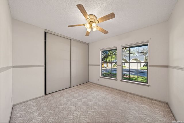 3916 Chimney Springs, San Antonio, TX 78247