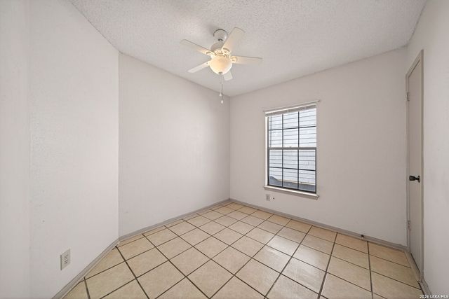 3916 Chimney Springs, San Antonio, TX 78247