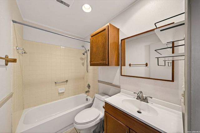 3916 Chimney Springs, San Antonio, TX 78247