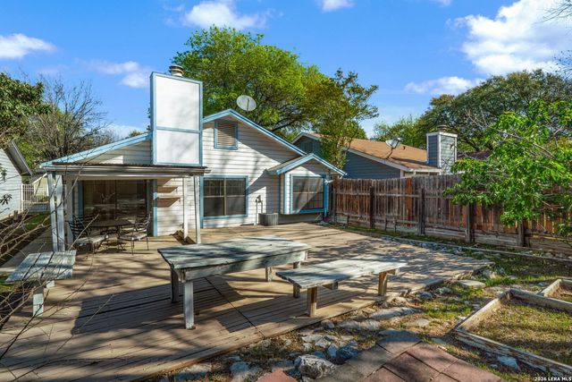 3916 Chimney Springs, San Antonio, TX 78247