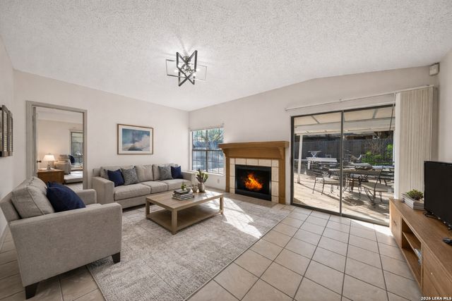 3916 Chimney Springs, San Antonio, TX 78247