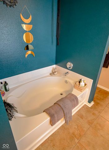 14521 Stewart Circle, Fishers, IN 46038