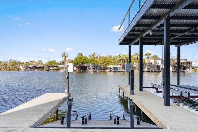 175 Pointview DR, Granite Shoals, TX 78654